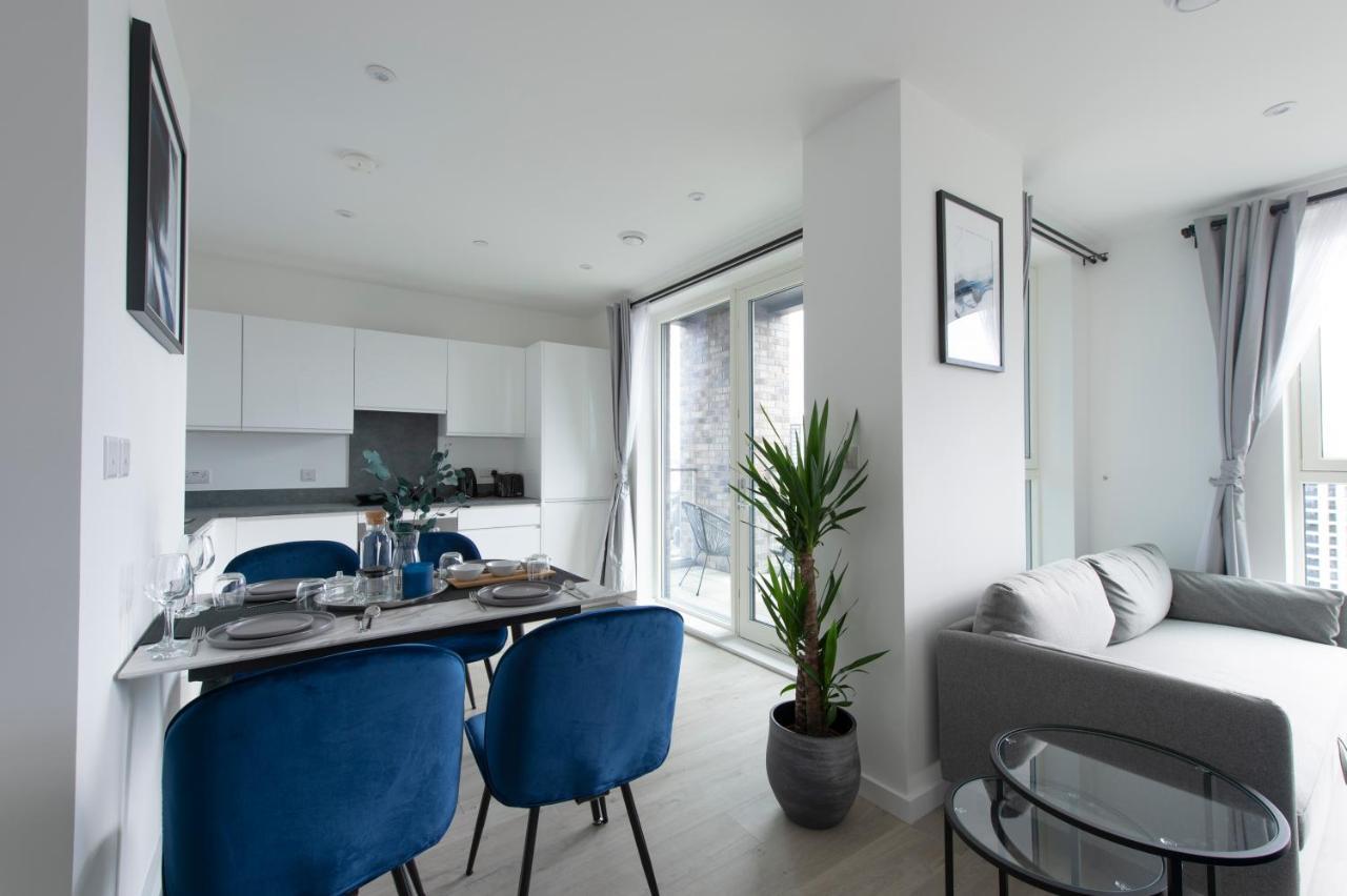 Luxury Penthouse With Stunning Views Near Excel, O2, Airport * Londra