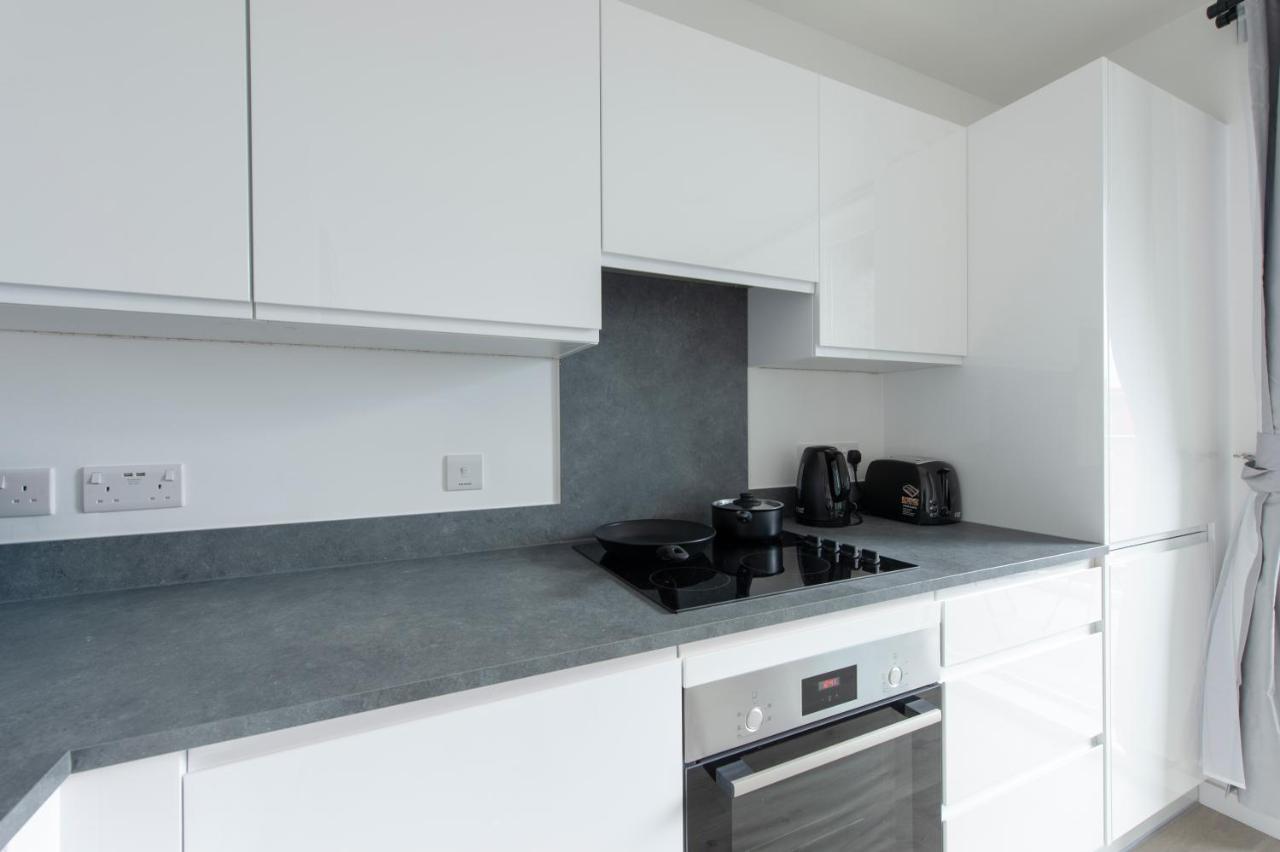Luxury Penthouse With Stunning Views Near Excel, O2, Airport * Londra