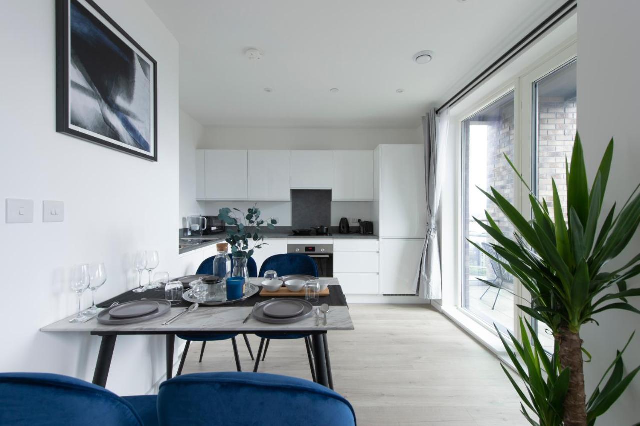Luxury Penthouse With Stunning Views Near Excel, O2, Airport Appartement Londres