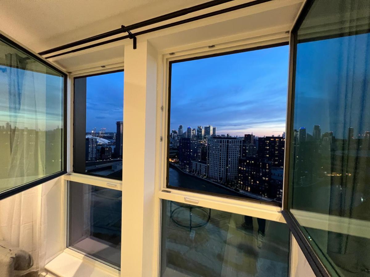 Luxury Penthouse With Stunning Views Near Excel, O2, Airport Appartement