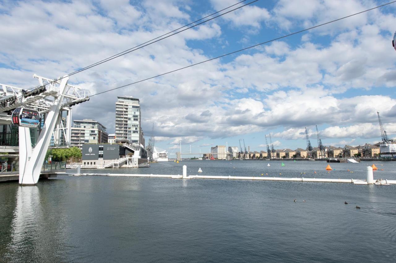 Luxury Penthouse With Stunning Views Near Excel, O2, Airport Appartement