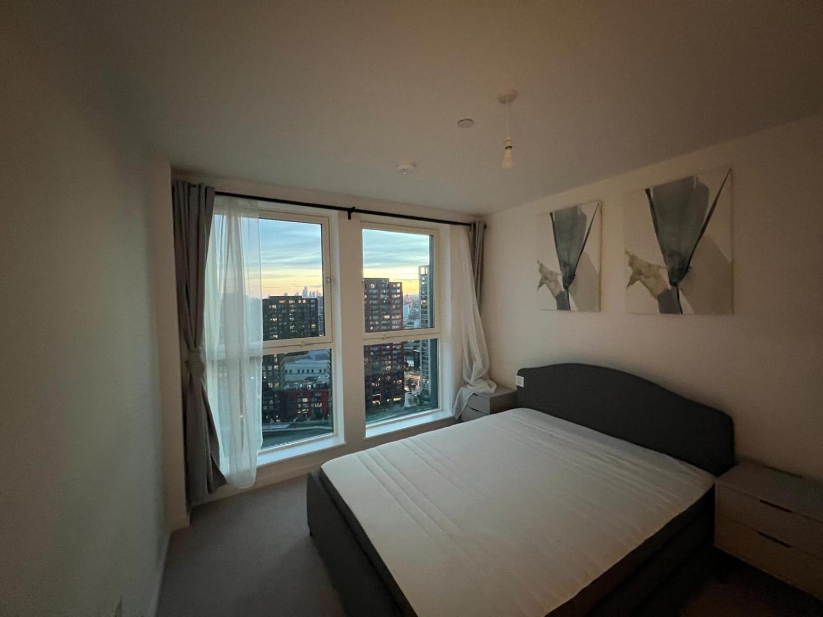 Luxury Penthouse With Stunning Views Near Excel, O2, Airport Londres
