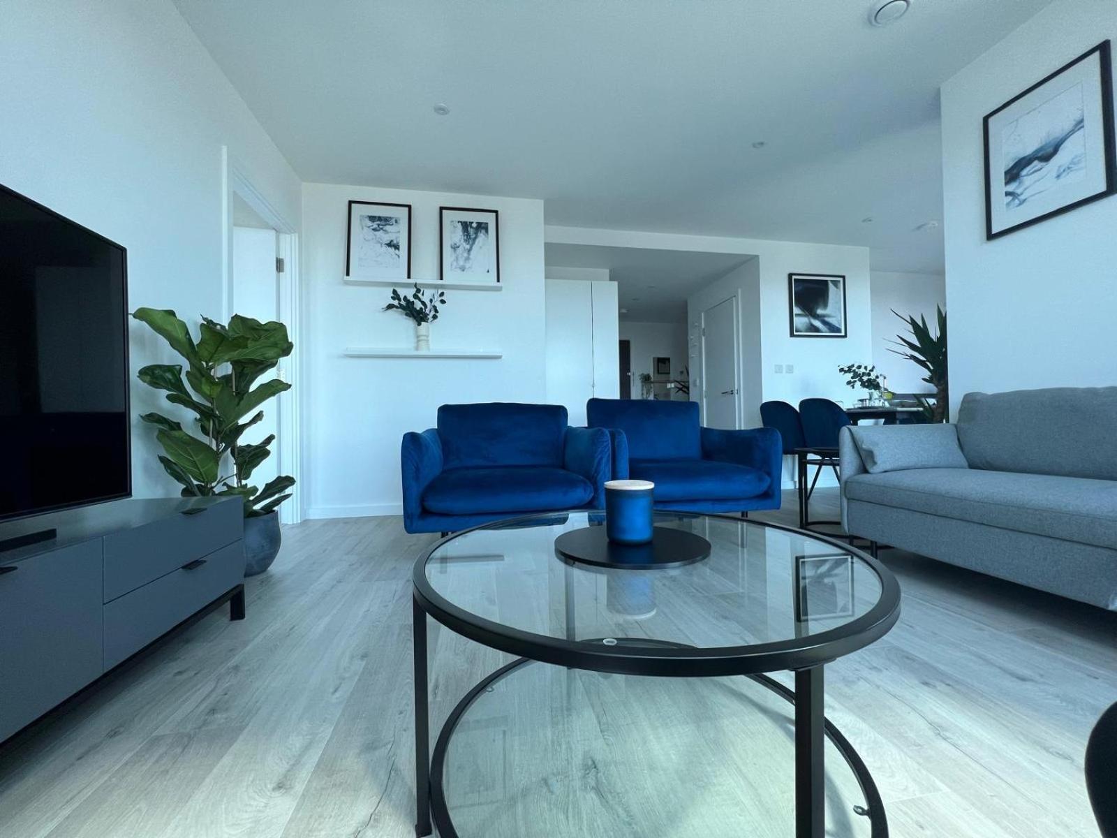 Luxury Penthouse With Stunning Views Near Excel, O2, Airport Appartement